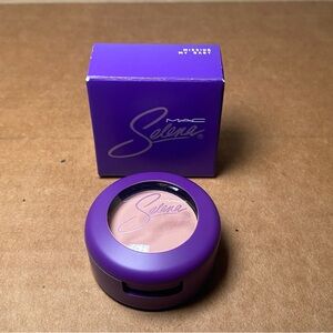 M•A•C Selena Missing My Baby Eyeshadow 💜